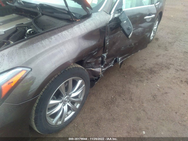 2017 Infiniti Q70, VIN: JN1BY1AP3HM740314