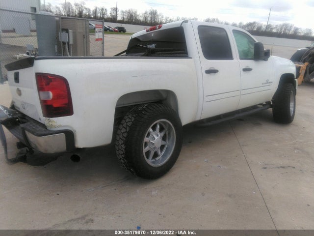 2011 CHEVROLET SILVERADO 1500 LT VIN: 3GCPCSE01BG356675