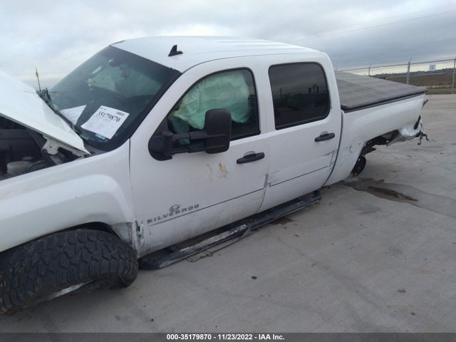 2011 CHEVROLET SILVERADO 1500 LT VIN: 3GCPCSE01BG356675