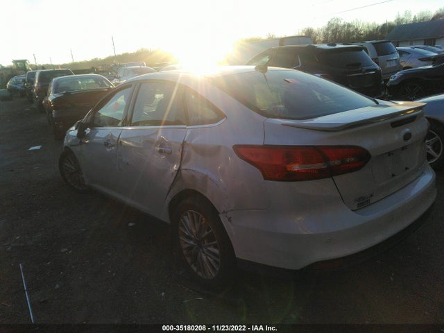Ford Focus Titanium 2015 1FADP3J28FL238853 Image 3