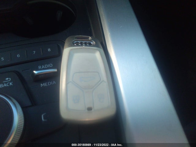 2019 Audi S4, VIN: WAUA4AF4XKA103607