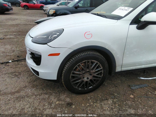 2017 Porsche Cayenne, VIN: WP1AB2A27HLA52891