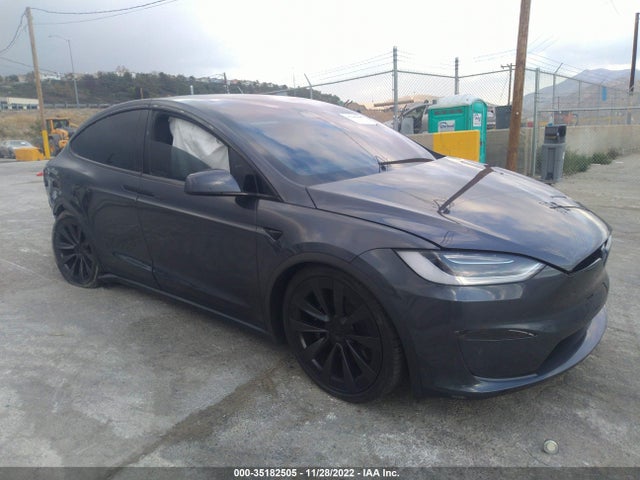 2022 Tesla Model X, VIN: 7SAXCBE55NF354498