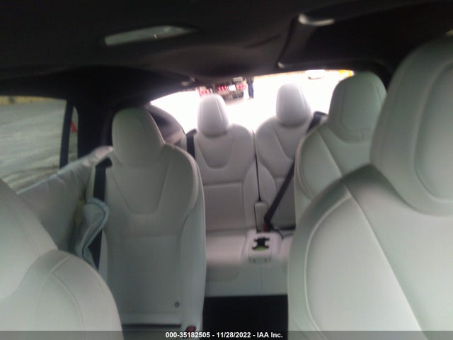 2022 Tesla Model X, VIN: 7SAXCBE55NF354498