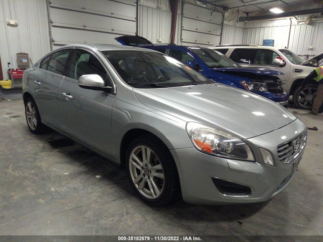 Volvo S60 T5 2013 YV1612FH0D2175241 zdjęcie główne