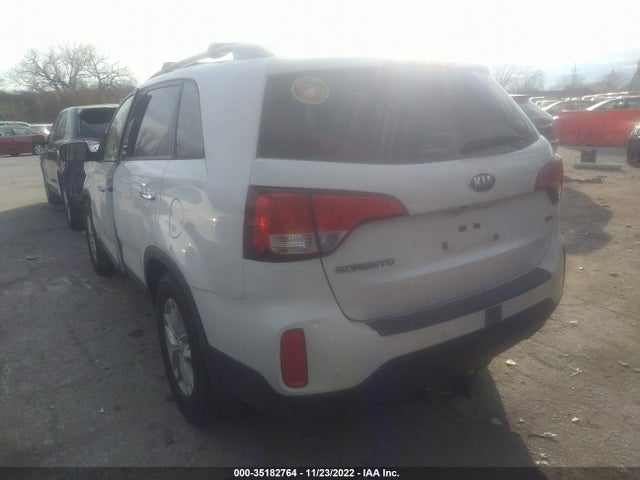 2014 KIA SORENTO LX VIN: 5XYKT3A67EG531055