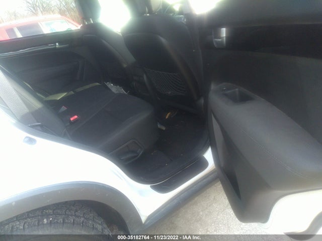 2014 KIA SORENTO LX VIN: 5XYKT3A67EG531055