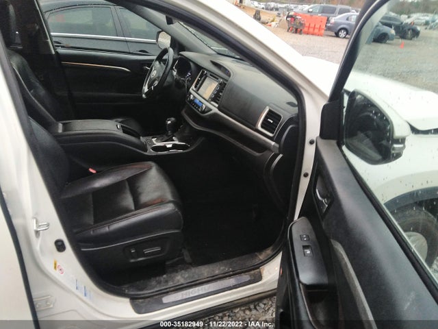 2019 Toyota Highlander, VIN: 5TDDGRFHXKS054985