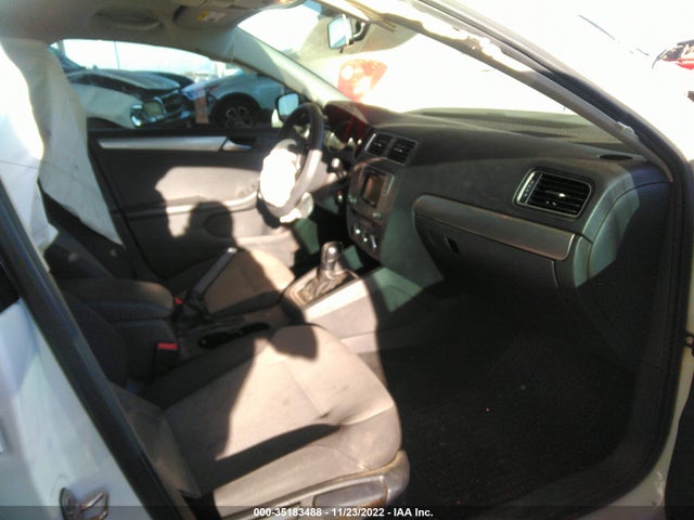 2017 Volkswagen Jetta, VIN: 3VW2B7AJ3HM322026