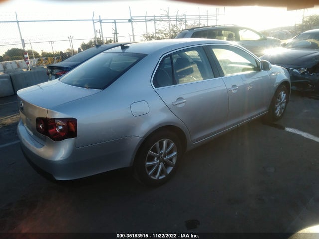 3VWRZ7AJ7AM110732 Volkswagen Jetta Sedan Se