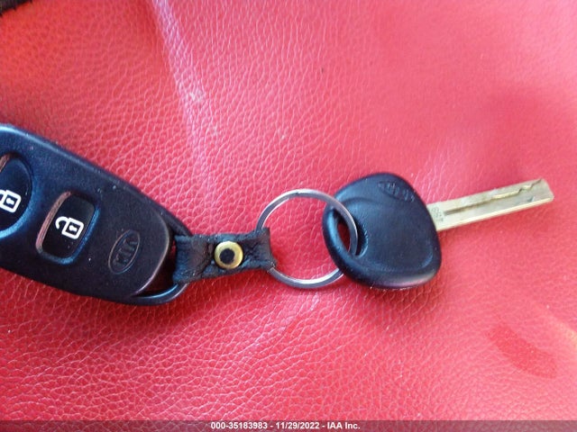 2012 KIA SORENTO LX VIN: 5XYKT4A66CG234541