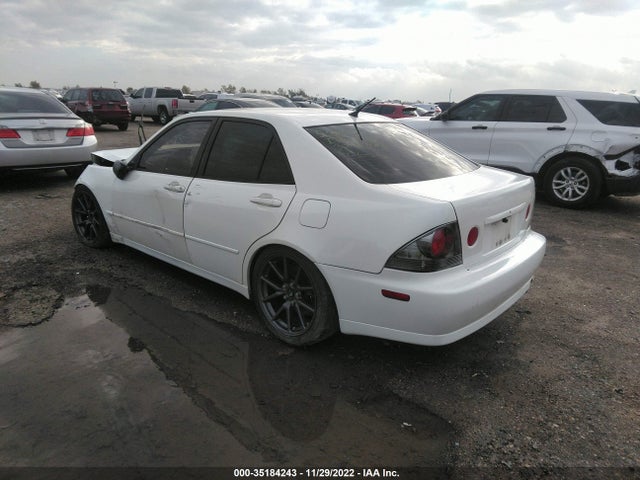 Lexus IS 300 2001 JTHBD182610012145 Image 3