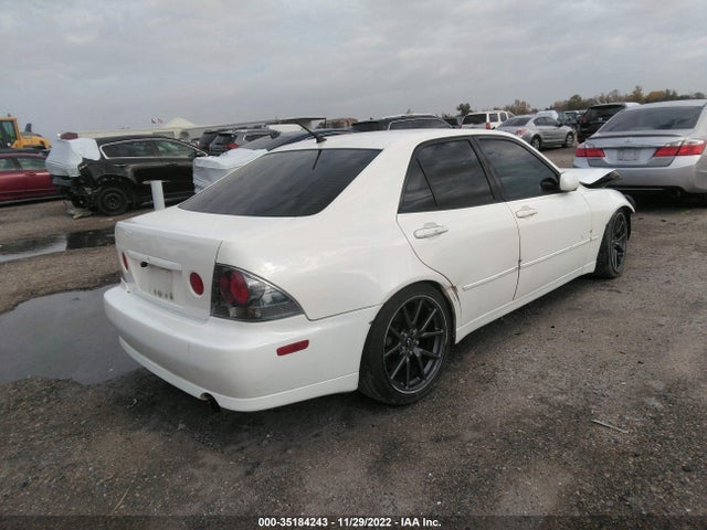 Lexus IS 300 2001 JTHBD182610012145 Image 4