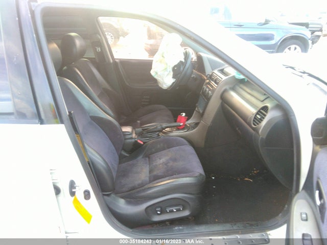 Lexus IS 300 2001 JTHBD182610012145 Image 5