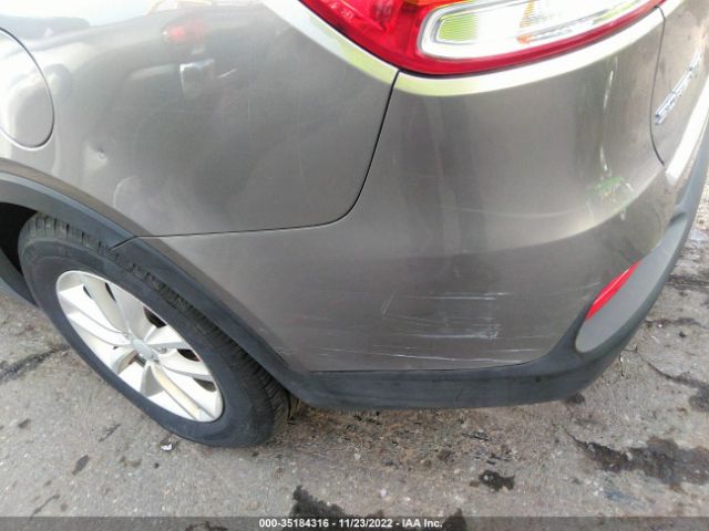 5XYPGDA57GG136867 KIA SORENTO LX