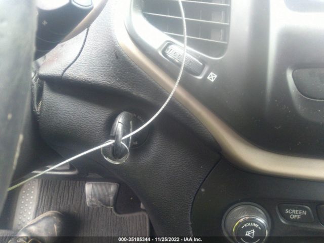 1C4PJLAB3HW596422 Jeep Cherokee Sport