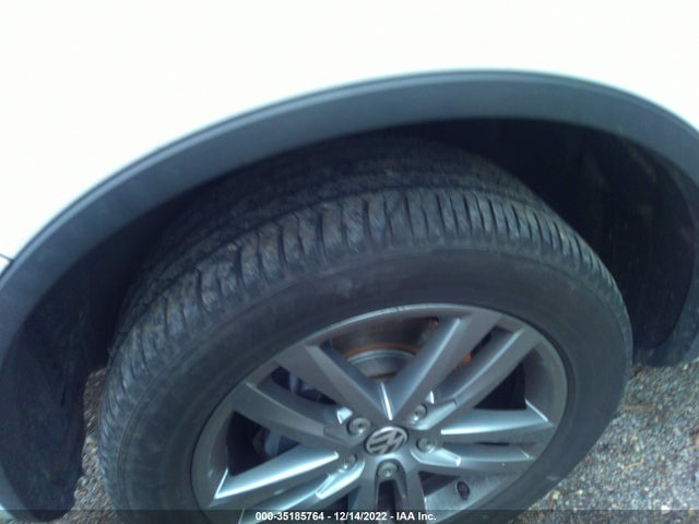 2015 Volkswagen Touareg, VIN: WVGEP9BPXFD002979