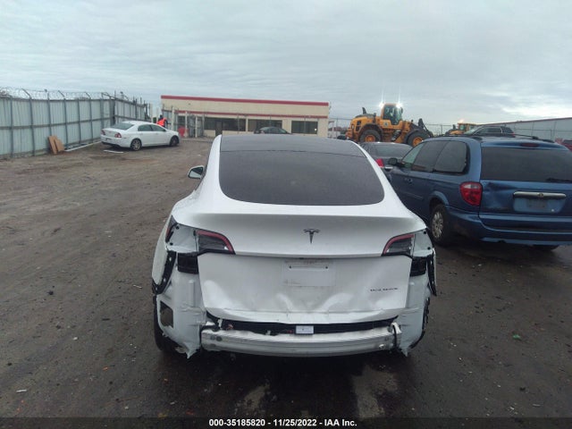 Tesla Model Y 2022 7SAYGDEE2NF354737 Image 8