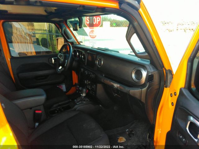 1C4HJXEG8MW665617 Jeep Wrangler Unlimited Sahara