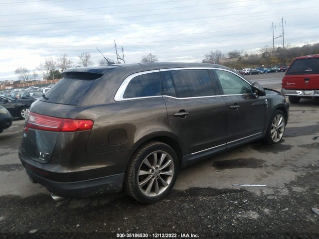 Lincoln MKT 2011 2LMHJ5AT8BBJ53684 Image 5