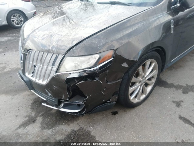 Lincoln MKT 2011 2LMHJ5AT8BBJ53684 Image 7