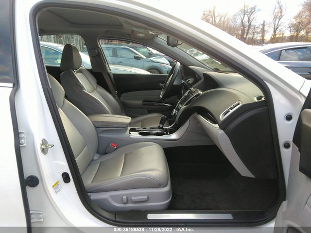2017 Acura TLX, VIN: 19UUB1F37HA008333
