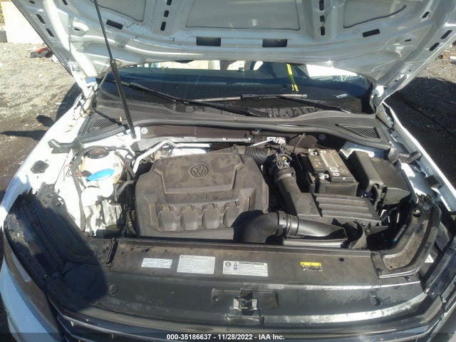1VWLA7A36KC002393 Volkswagen Passat 2.0t Wolfsburg Edition