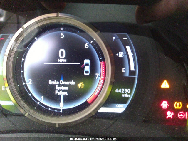 Lexus IS 200T 2016 JTHBA1D22G5031835 Image 8