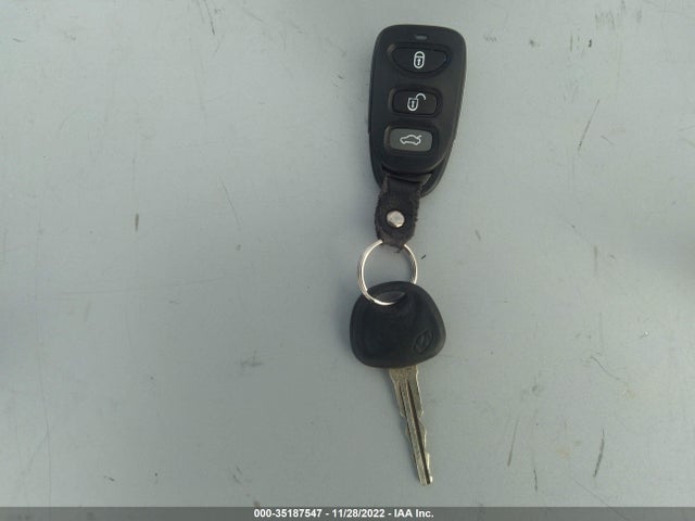 2006 HYUNDAI SONATA GLS/LX VIN: 5NPEU46F66H066593