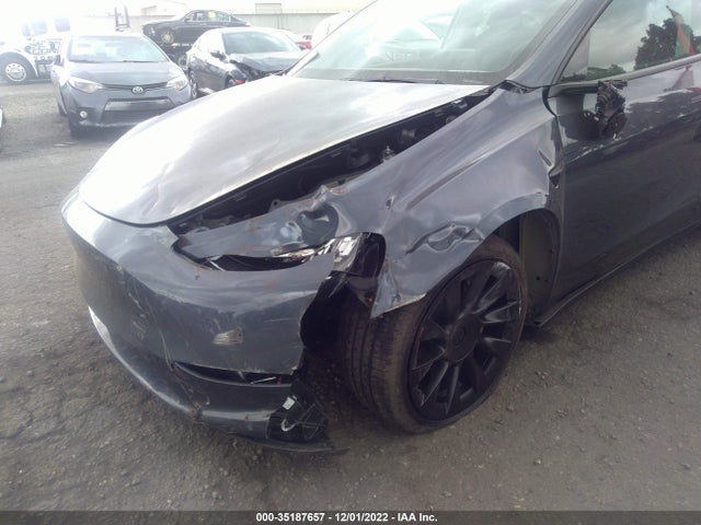 Tesla Model Y Long Range 2023 7SAYGDEE1PA026144 Image 8