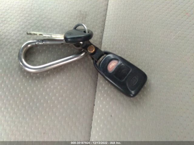 KNAFU4A23A5272937 KIA FORTE EX