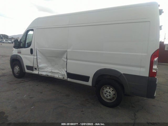 3C6TRVDG1JE142526 RAM Promaster Cargo Van