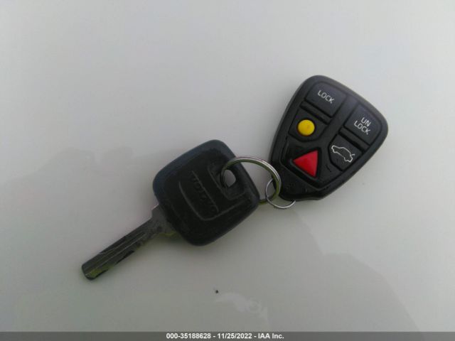 YV1SZ58D011025036 Volvo V70