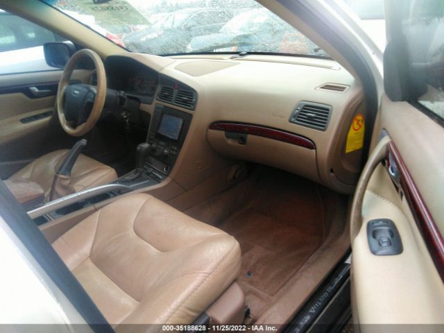 YV1SZ58D011025036 Volvo V70