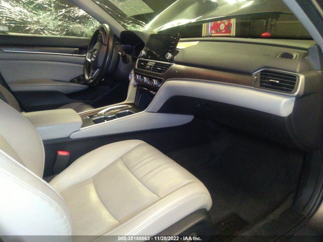2019 Honda Accord, VIN: 1HGCV3F95KA000452