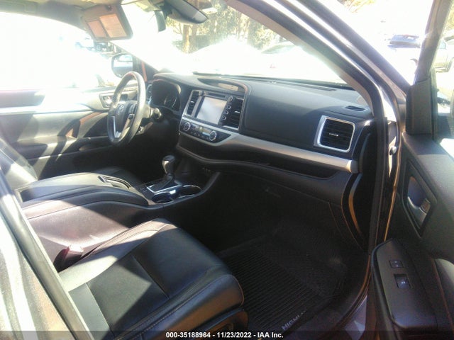 2018 TOYOTA HIGHLANDER SE/XLE VIN: 5TDKZRFH7JS539262