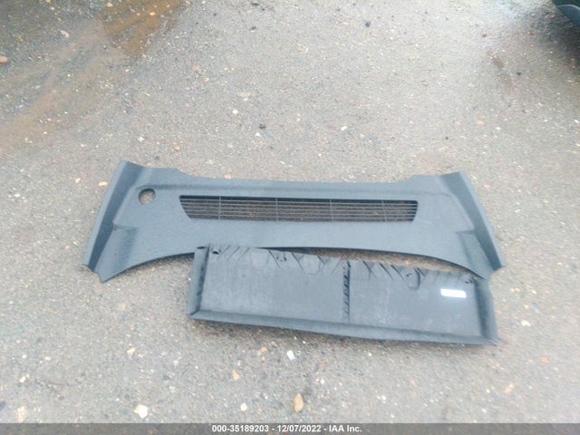 Tesla Model Y 2021 5YJYGDEE6MF301180 Image 11