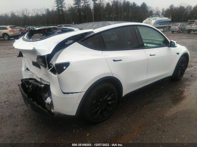 Tesla Model Y 2021 5YJYGDEE6MF301180 Image 4