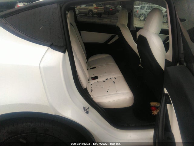 Tesla Model Y 2021 5YJYGDEE6MF301180 Image 8