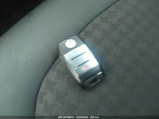 KNDJX3AA7K7652892 KIA Soul !