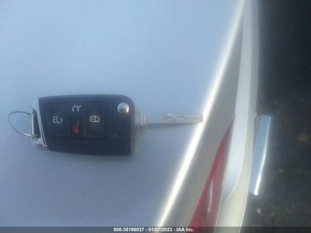 2018 VOLKSWAGEN TIGUAN SEL/SE VIN: 3VV2B7AX9JM029777