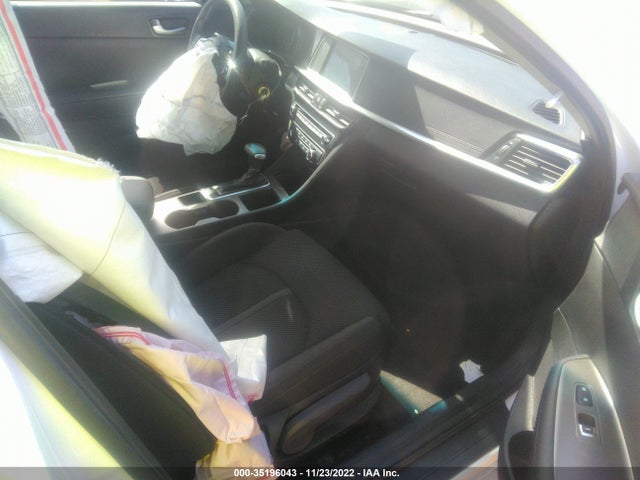 2019 Kia Optima, VIN: 5XXGT4L32KG342182