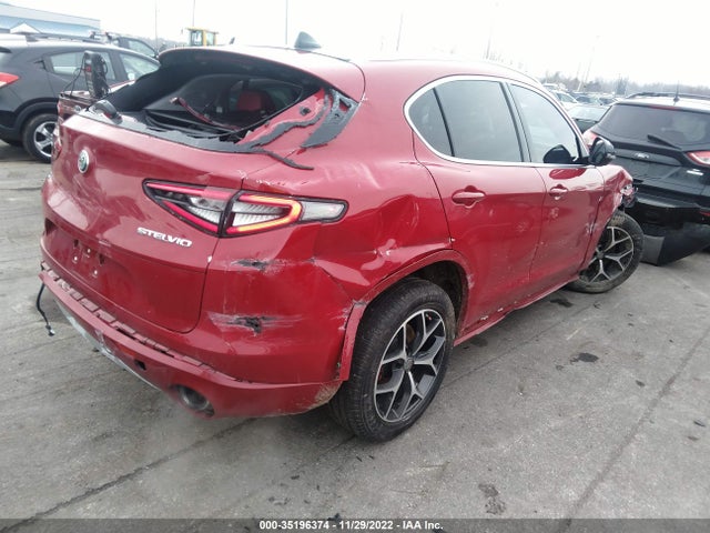 ZASPAKBN1M7D17192 Alfa Romeo STELVIO TI