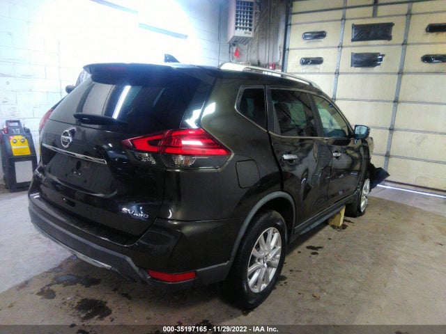 2017 NISSAN ROGUE SV VIN: KNMAT2MVXHP589641