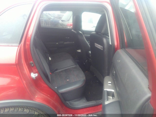 JA4AR3AWXJU000896 Mitsubishi Outlander Sport Se 2.4