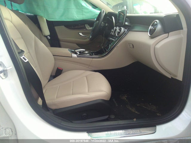 35197548 :رقم المزاد ، 55SWF4JB9GU121569 vin ، 2016 Mercedes-benz C-class C 300 مزاد بيع