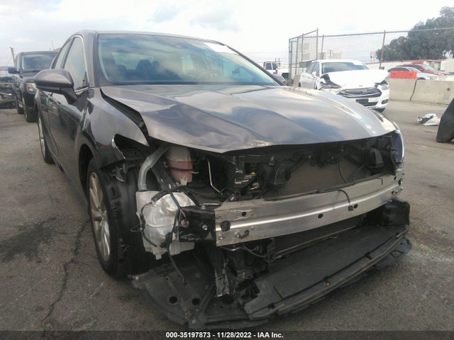 2018 Toyota Camry, VIN: 4T1B11HK5JU130671