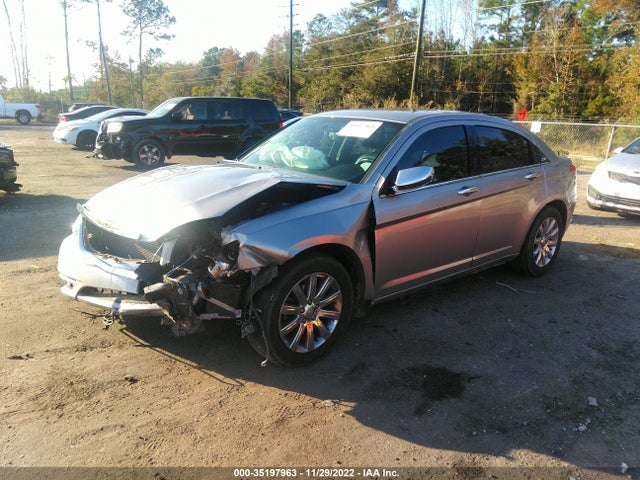 Chrysler 200 Limited 2013 1C3CCBCG0DN510368 Image 2