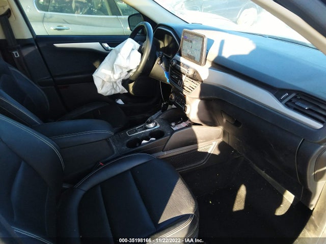 2020 Ford Escape, VIN: 1FMCU9BZ3LUB41526