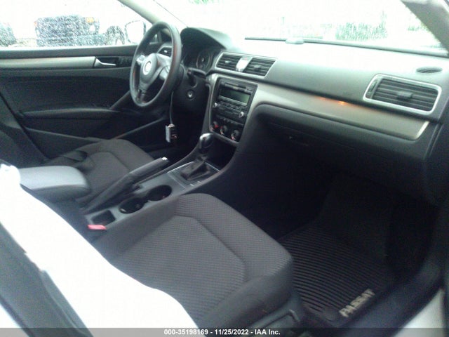 1VWAT7A35EC079763 Volkswagen PASSAT S
